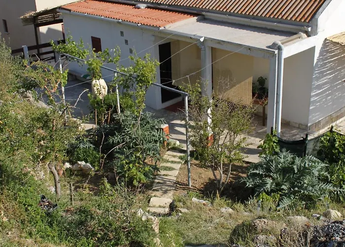 Apartman Apartments By The Sea Pag - 6273 Pag Town