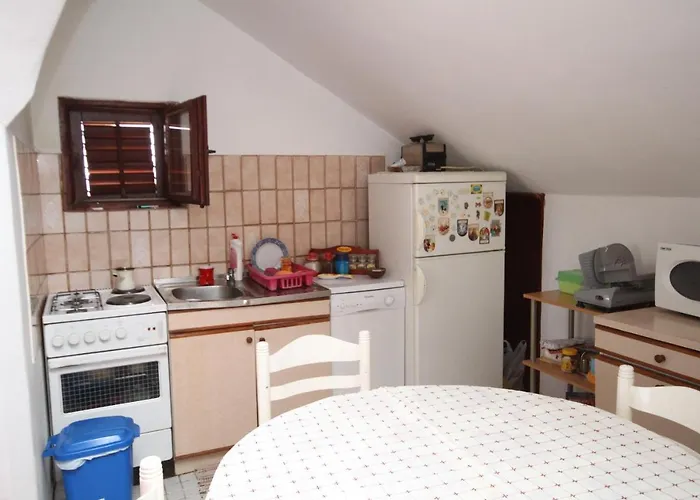 Apartman Apartments By The Sea Pag - 6273